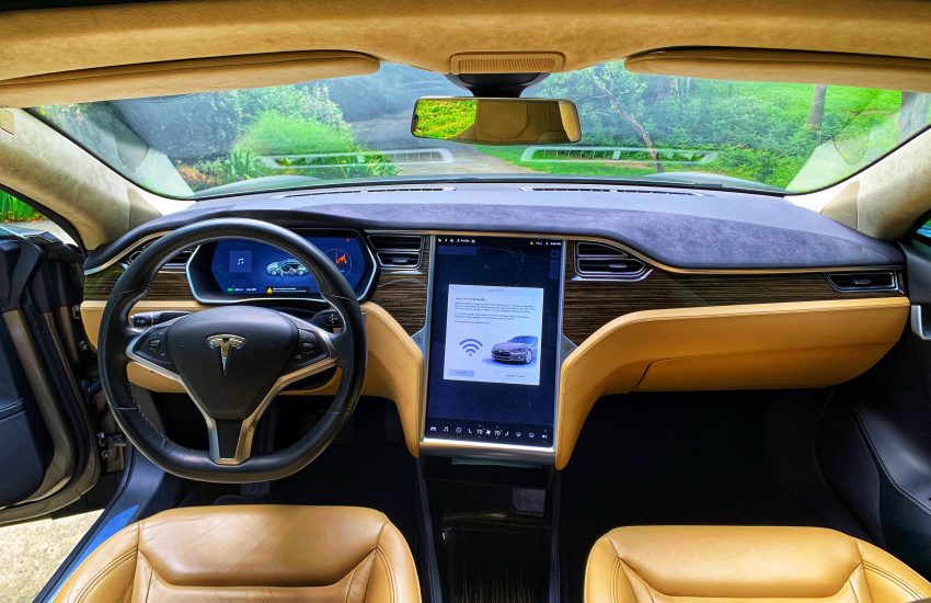 2016 Tesla Model S Interior EVU