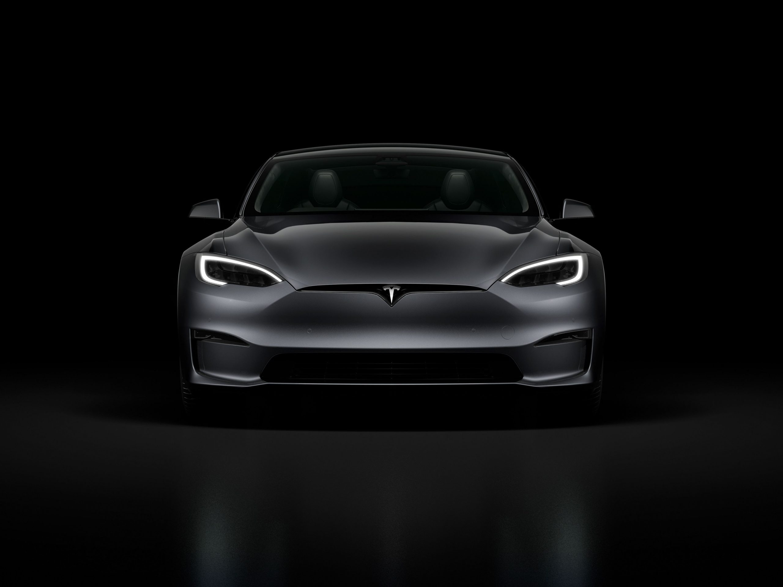 Tesla Model S EV Profile front center EVU