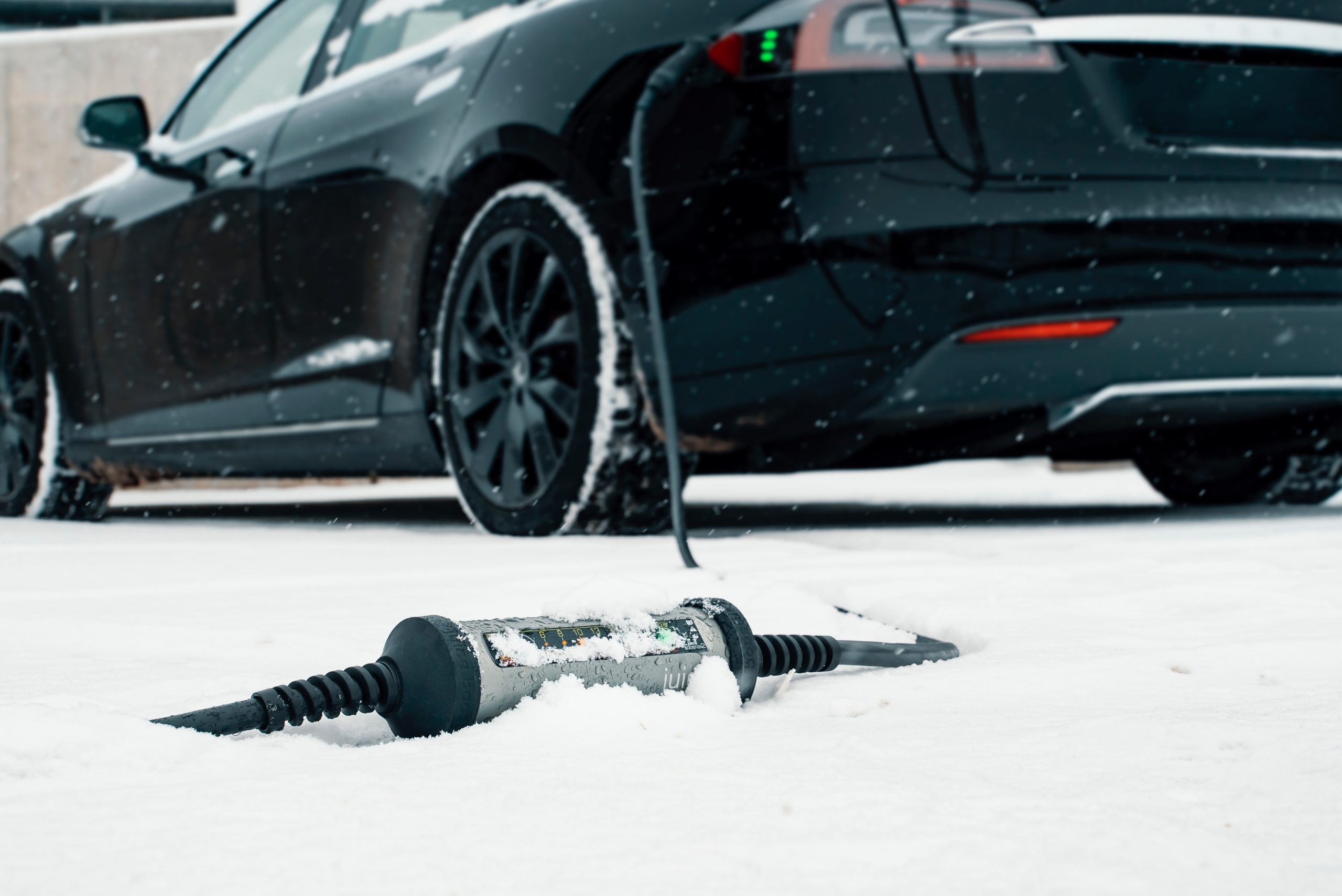 electric car without a garage unsp snow EVU