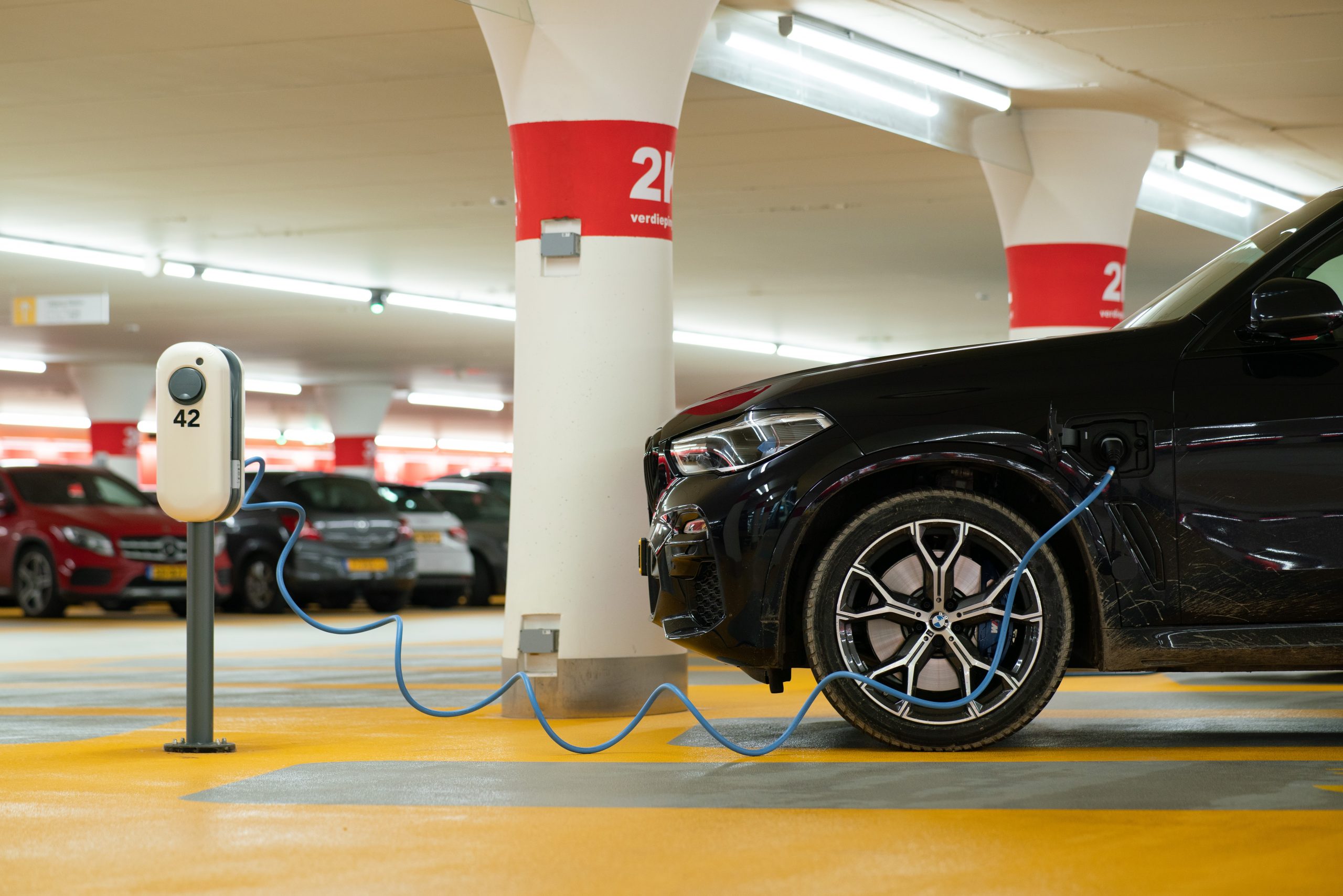 electric cars public garage charging EVU